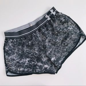 5 for $60 ☀️ Under Armour shorts